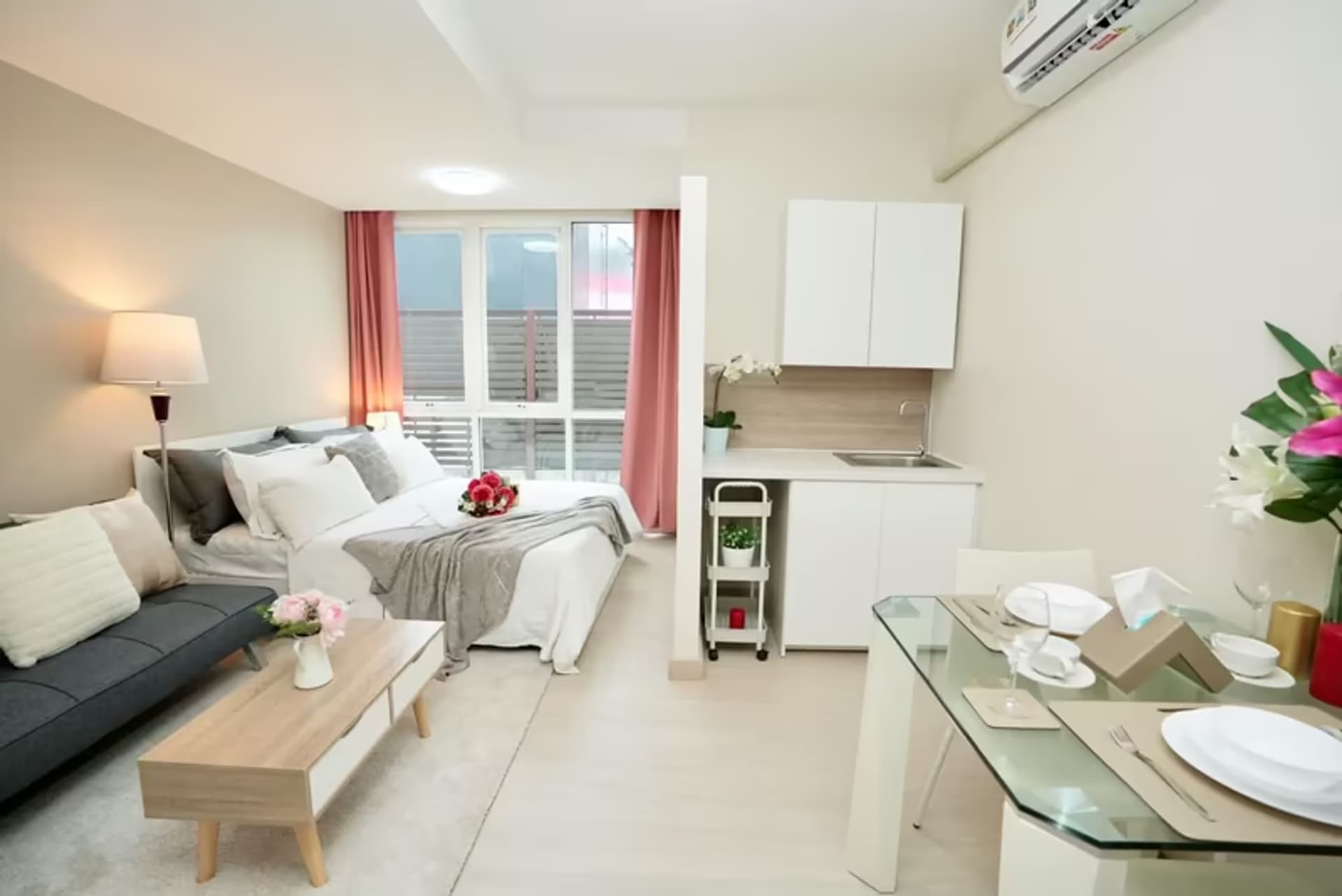 Studio for Sale/Rent in Huai Khwang - Image 12