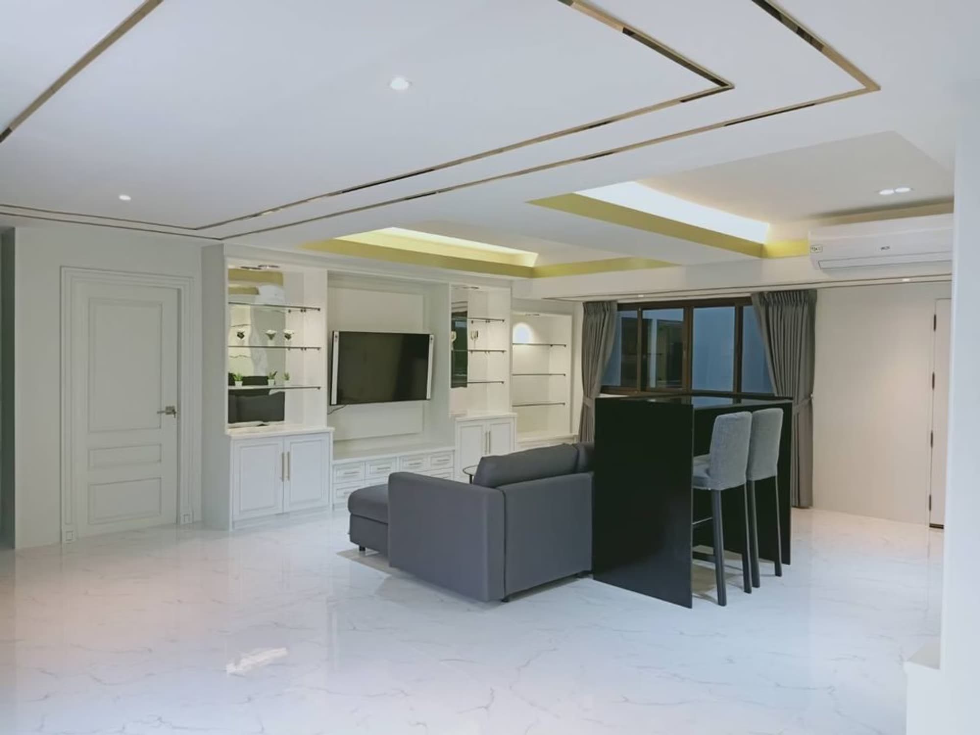 2 Bed Condo for Rent in Watthana - Image 1