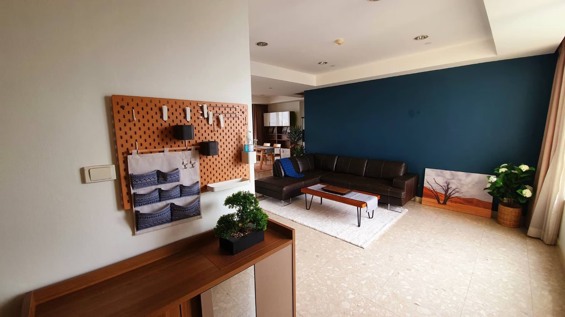 Condo for Rent at Hampton - Image 2