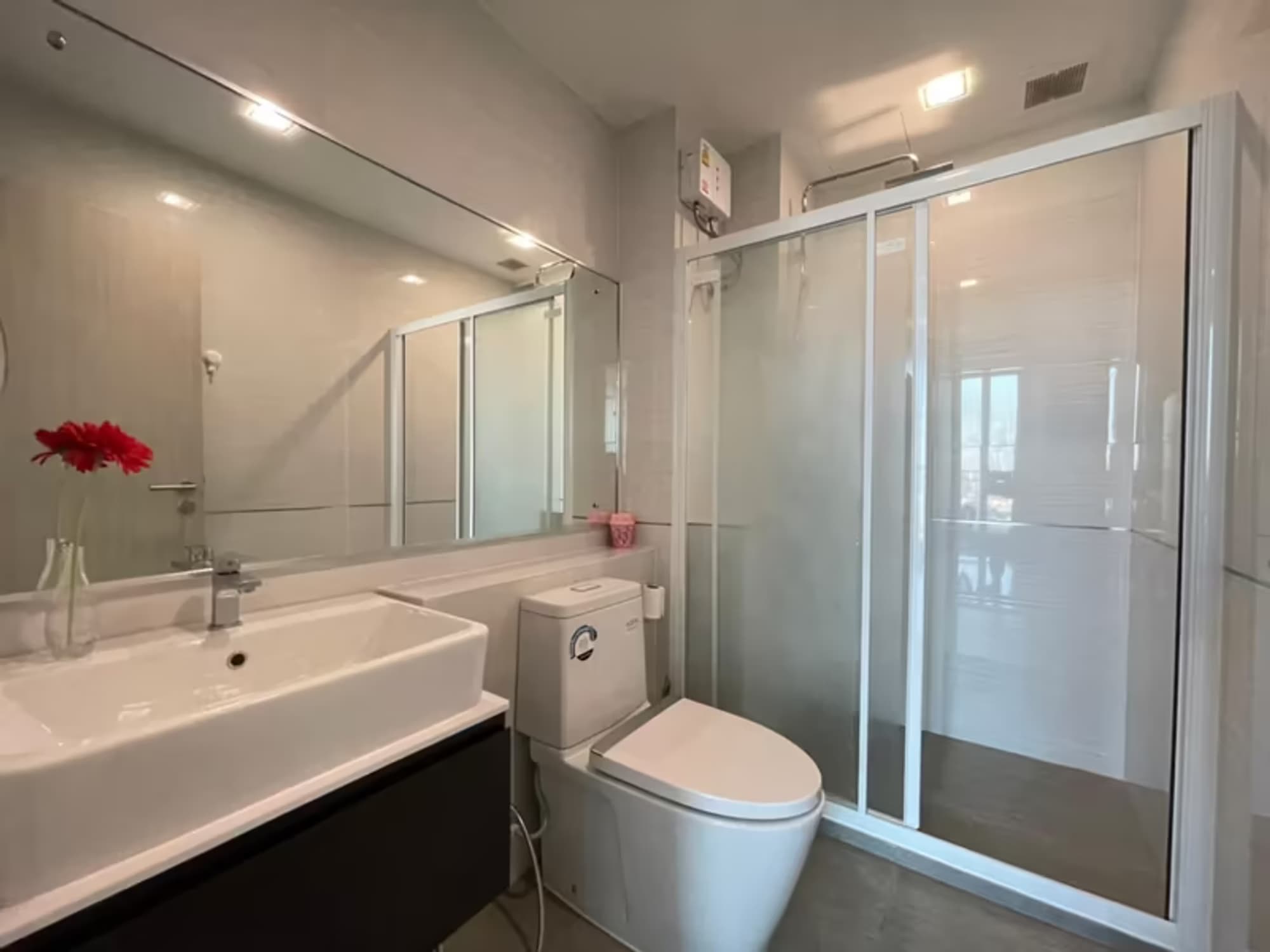 1 Bedroom Condo - Image 10