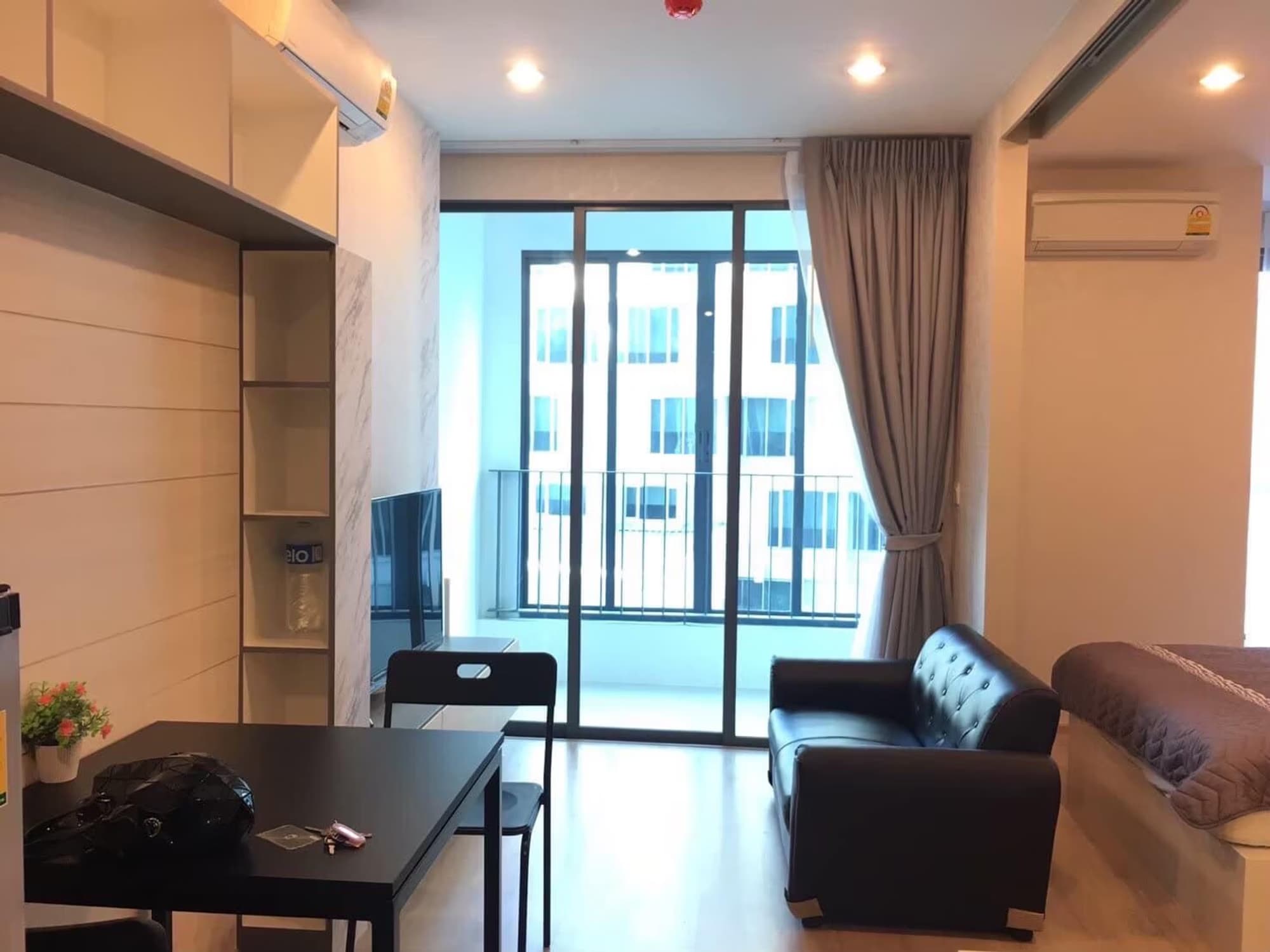 1 Bed Condo for Rent in Bang Rak - Image 1