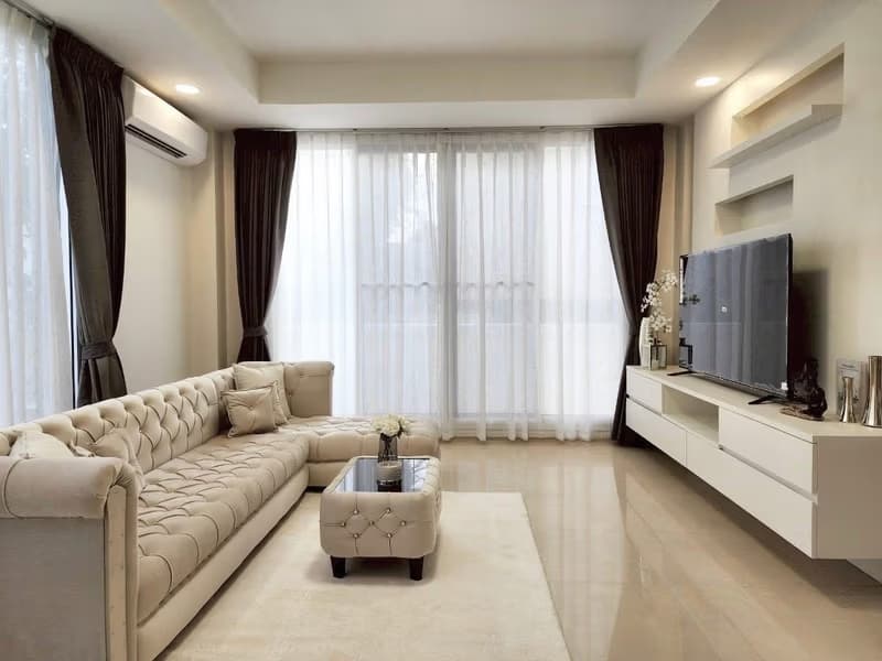 5 Bed House for Rent in Din Daeng