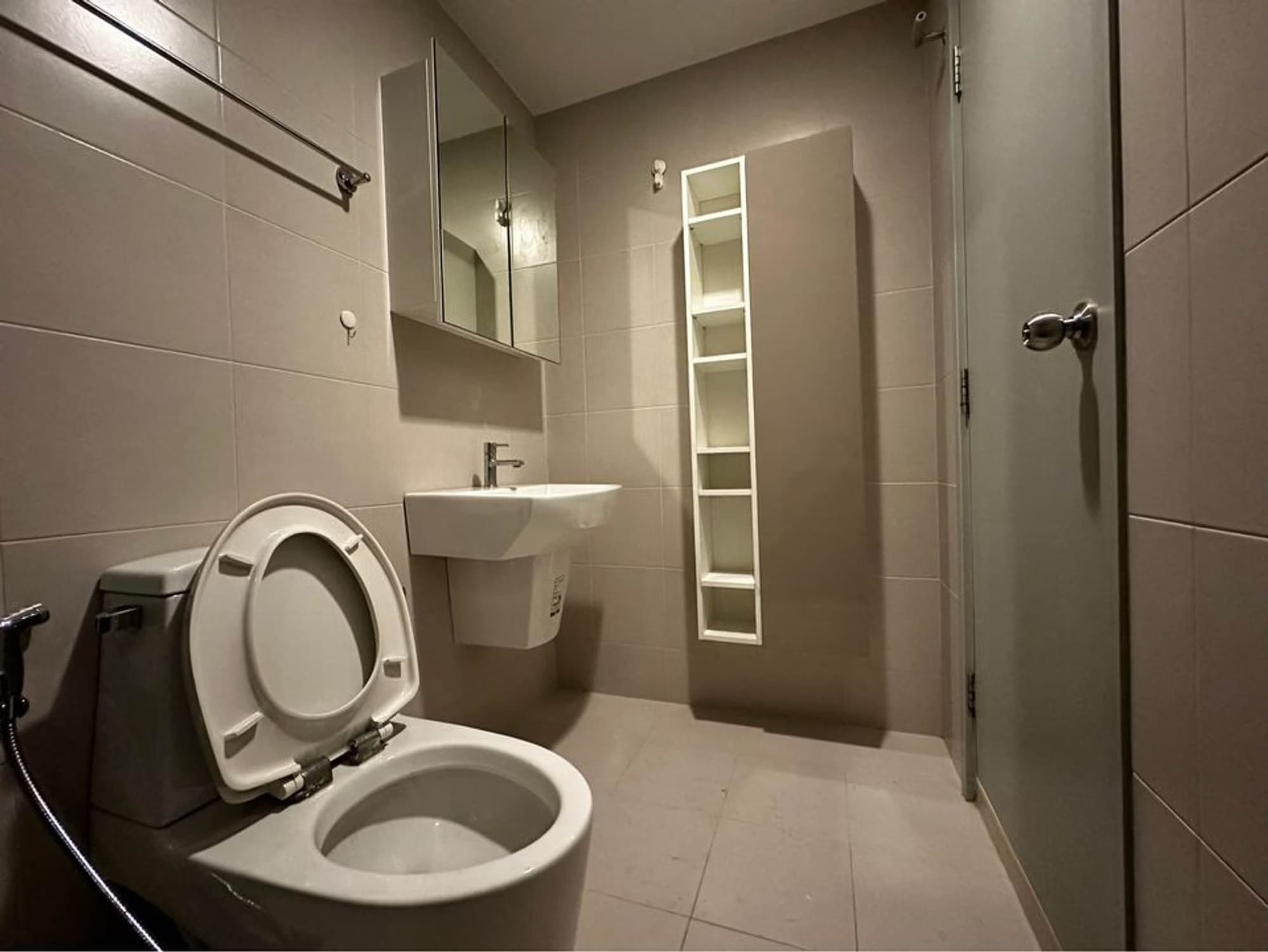  - Image 6