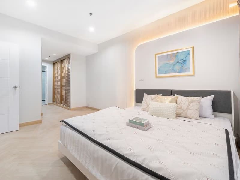 2 Bed Condo for Sale in Khlong San