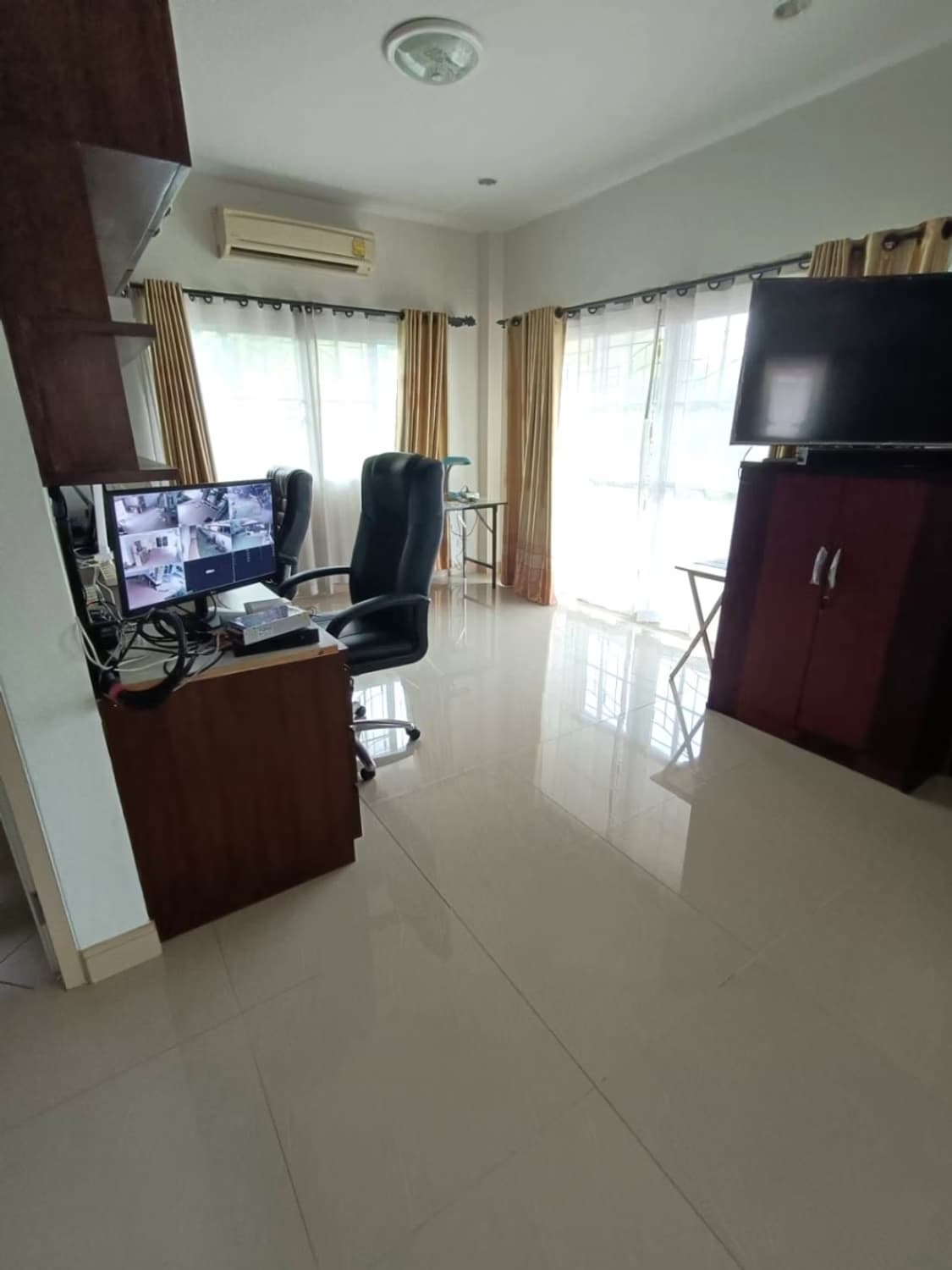 3 Bed House for Sale in San Kamphaeng - Image 7