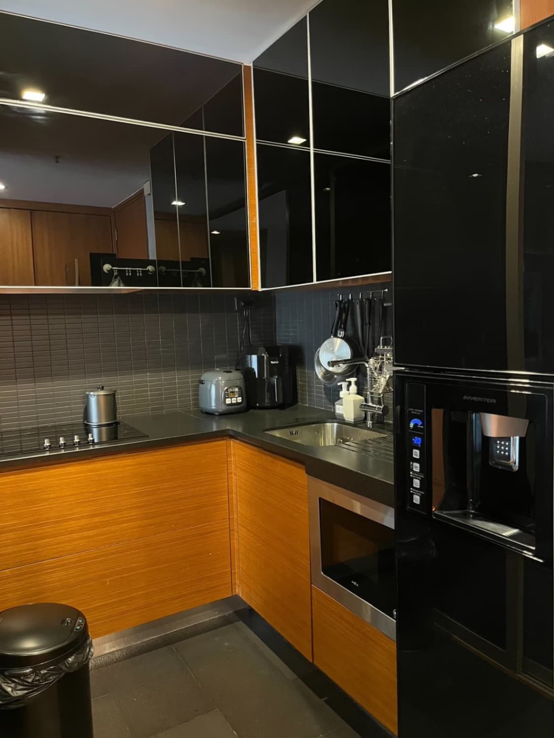 2 Bed Condo for Rent in Khlong Toei - Image 4