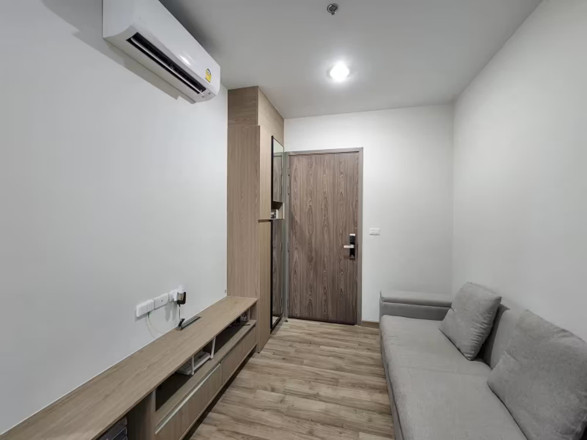 1 Bedroom Condo - Image 1