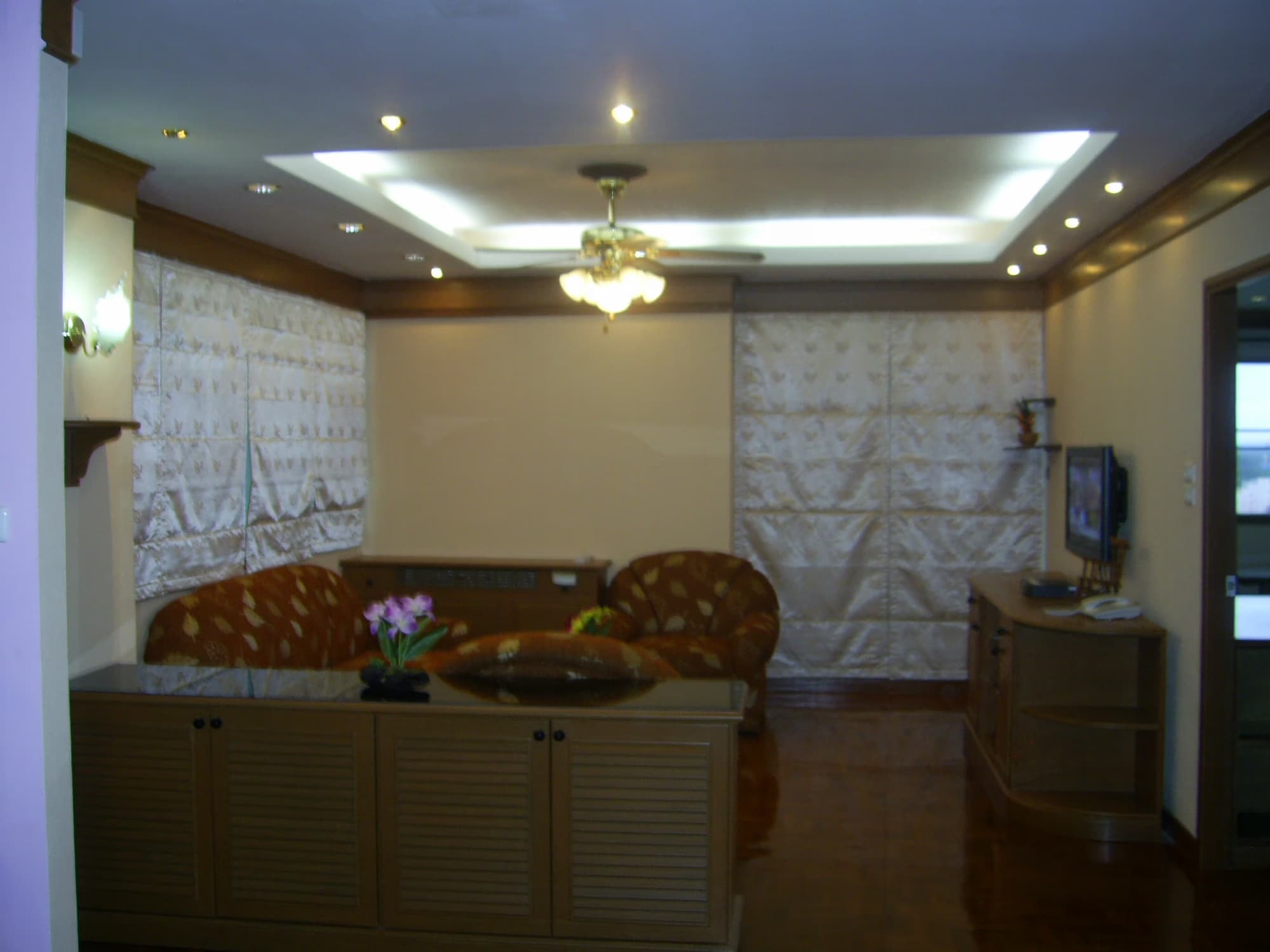  - Image 1