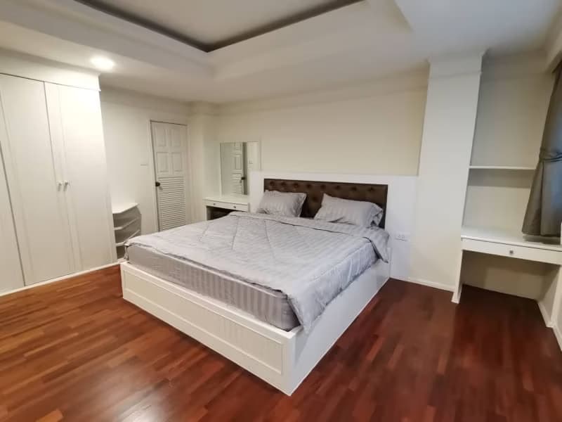 Condo for Rent at M TOWERS