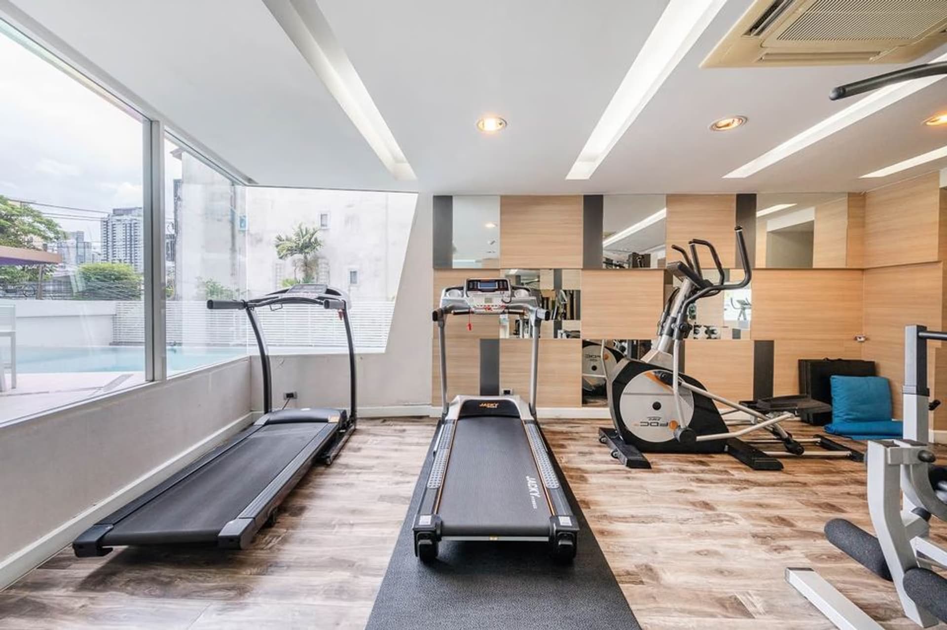 Condo for Sale at The Crest Sukhumvit 49 - Image 19