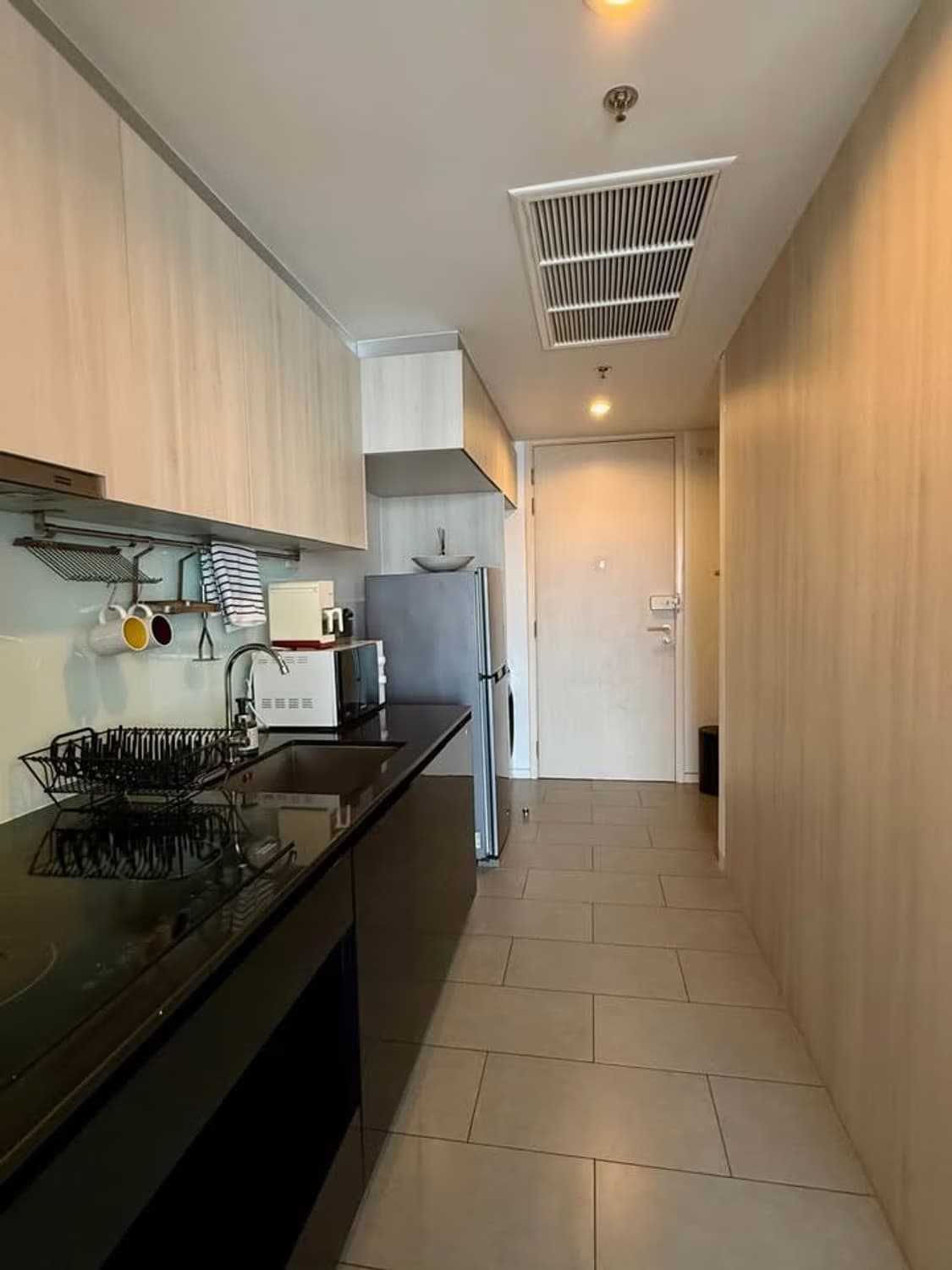 2 Bed Condo for Rent in Phaya Thai - Image 9