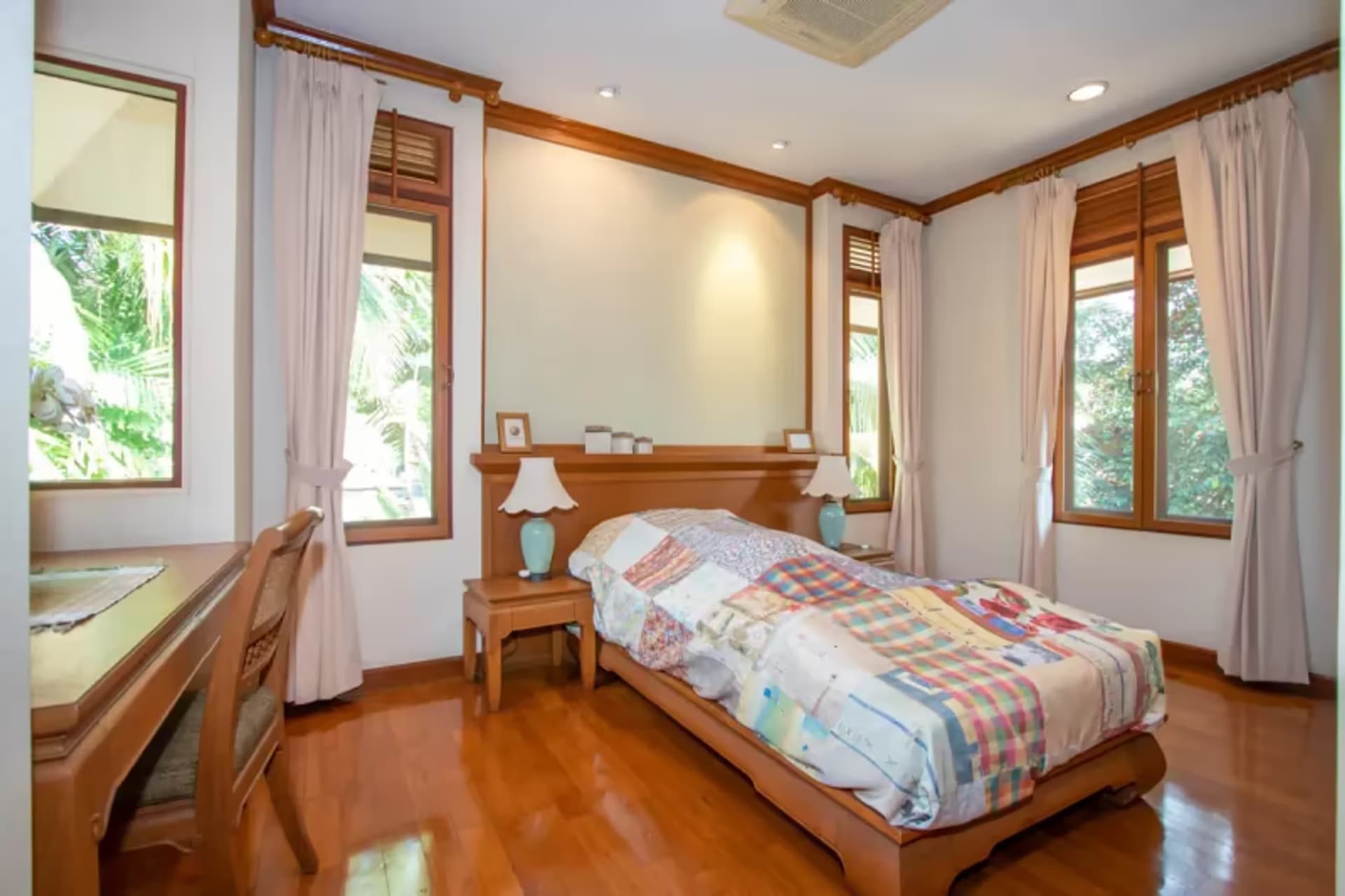 4 Bedroom House - Image 13