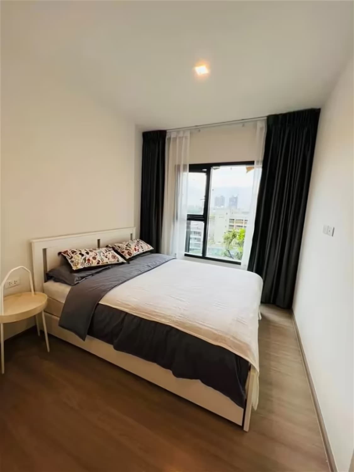 Condo for Rent at The Base Petchaburi-Thonglor - Image 4