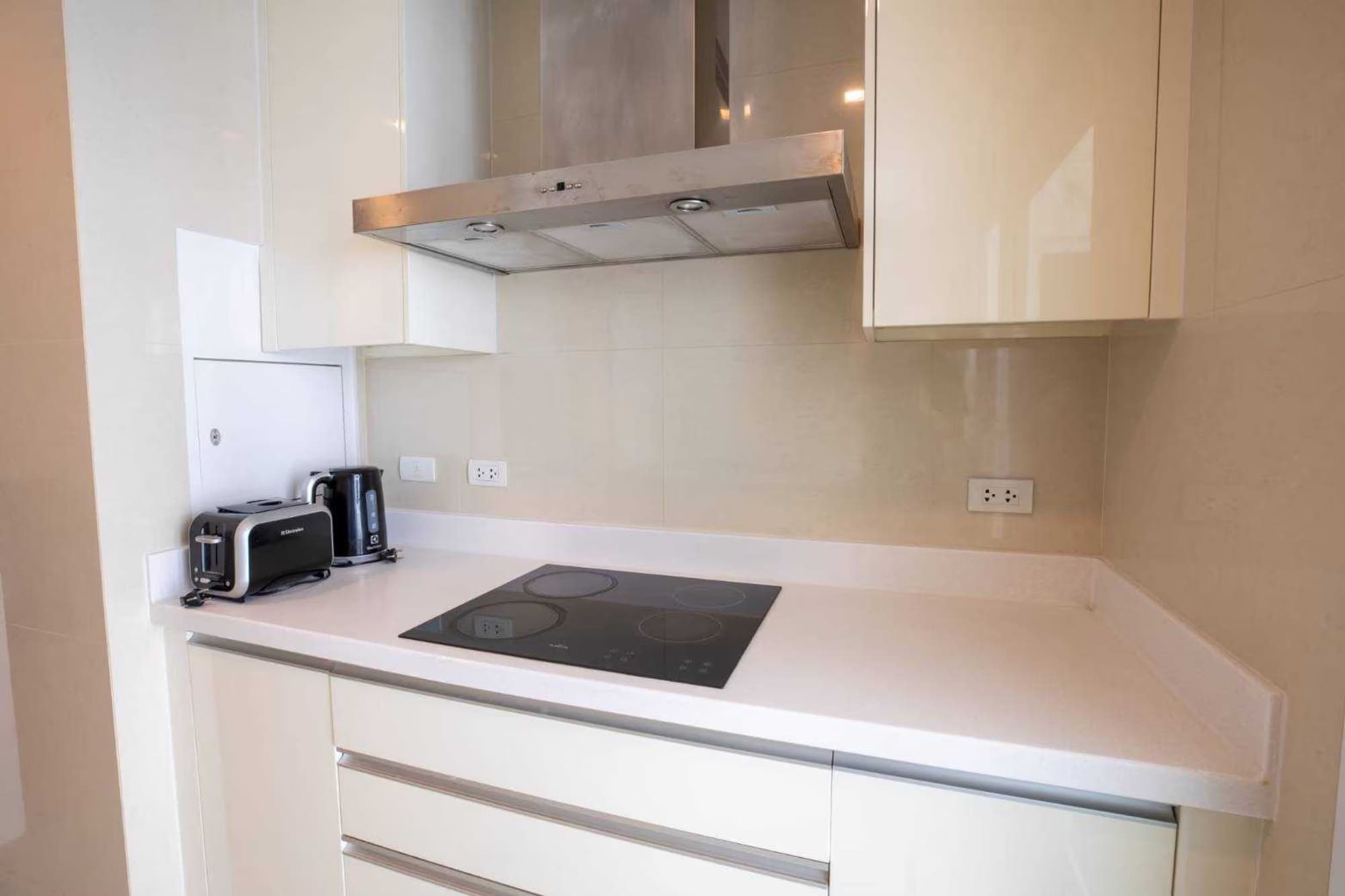 Condo for Rent at GM Service Apartment - Image 5