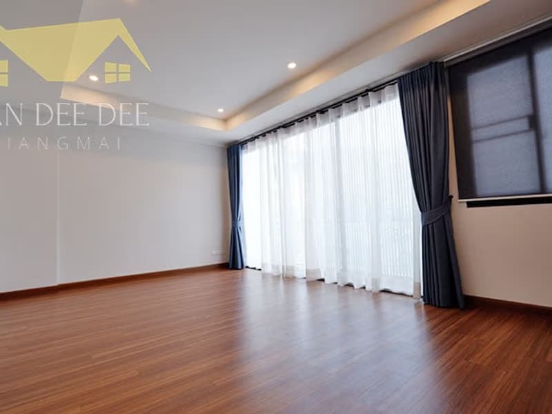 4 Bed Townhouse for Rent in Mueang Chiang Mai