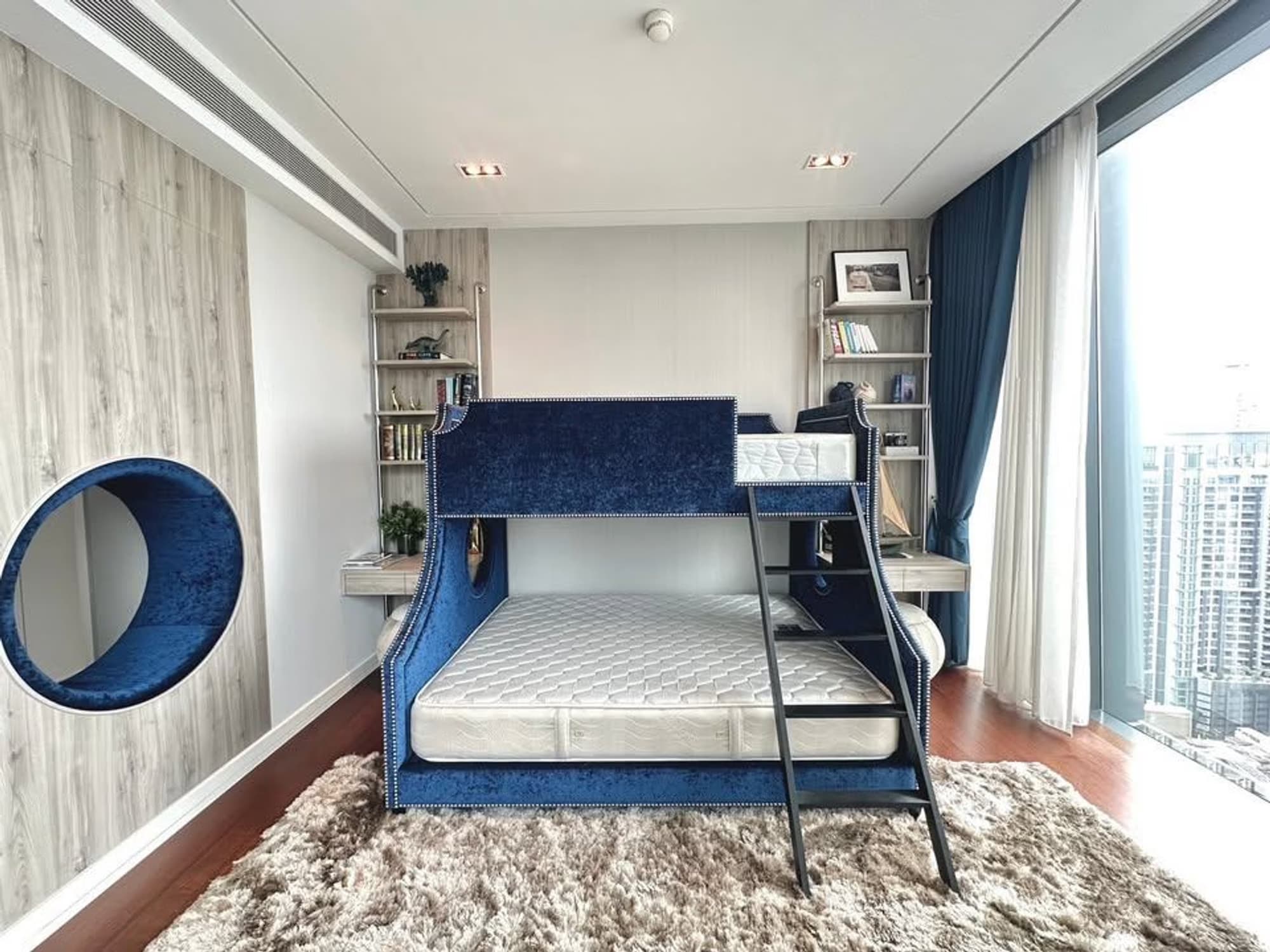 3 Bed Condo for Rent in Watthana - Image 17