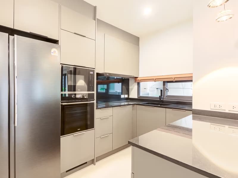 4 Bed House for Rent in Prawet
