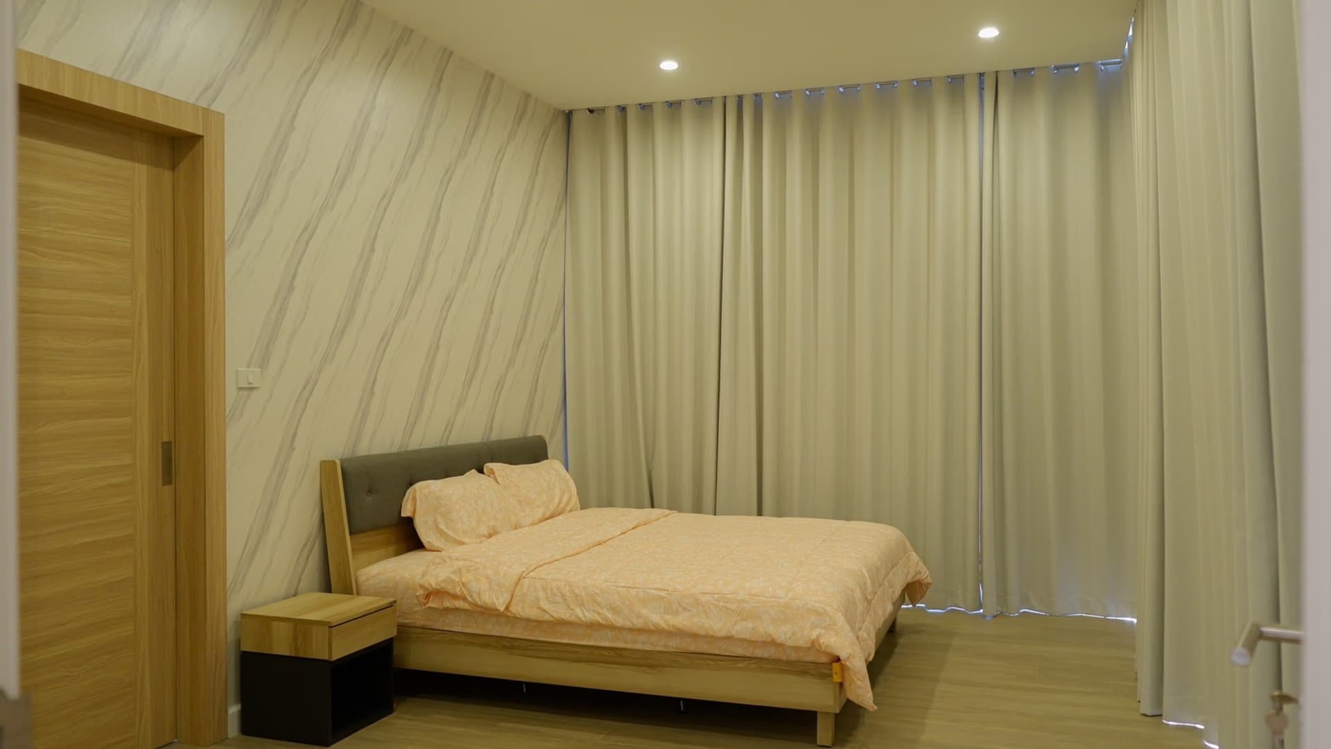 4 Bedroom House - Image 12