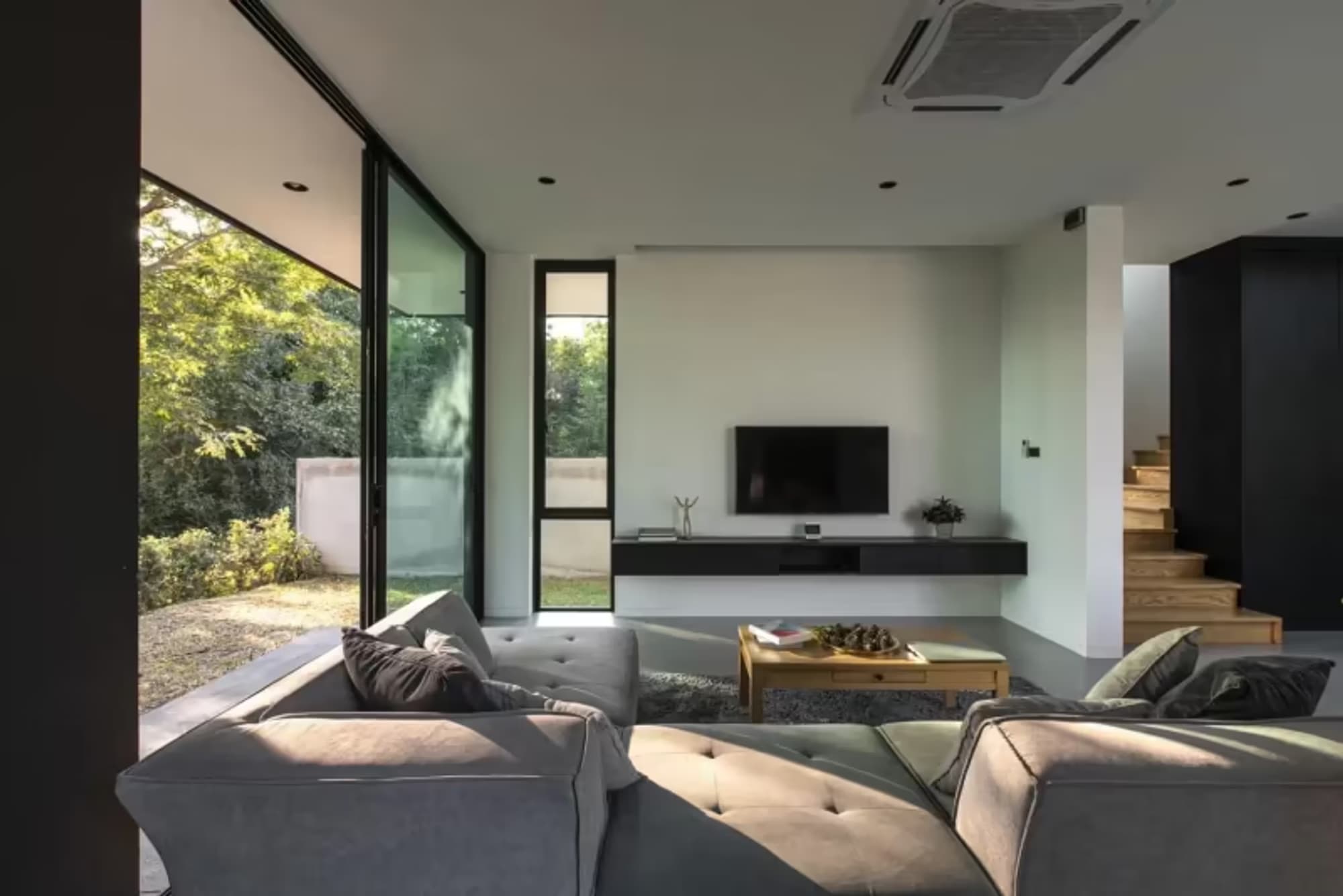 4 Bedroom House - Image 8