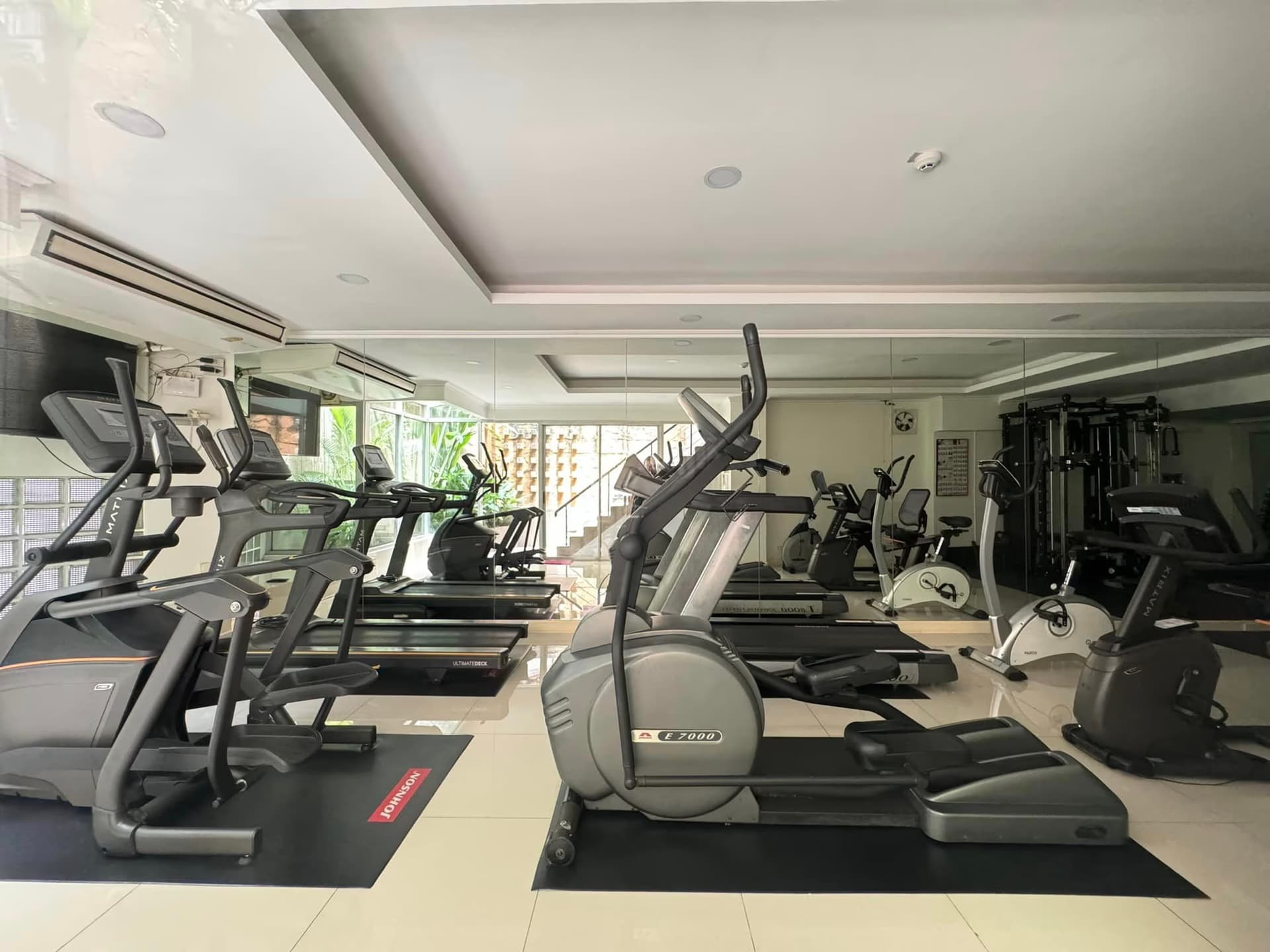 2 Bed Condo for Sale in Dusit - Image 6