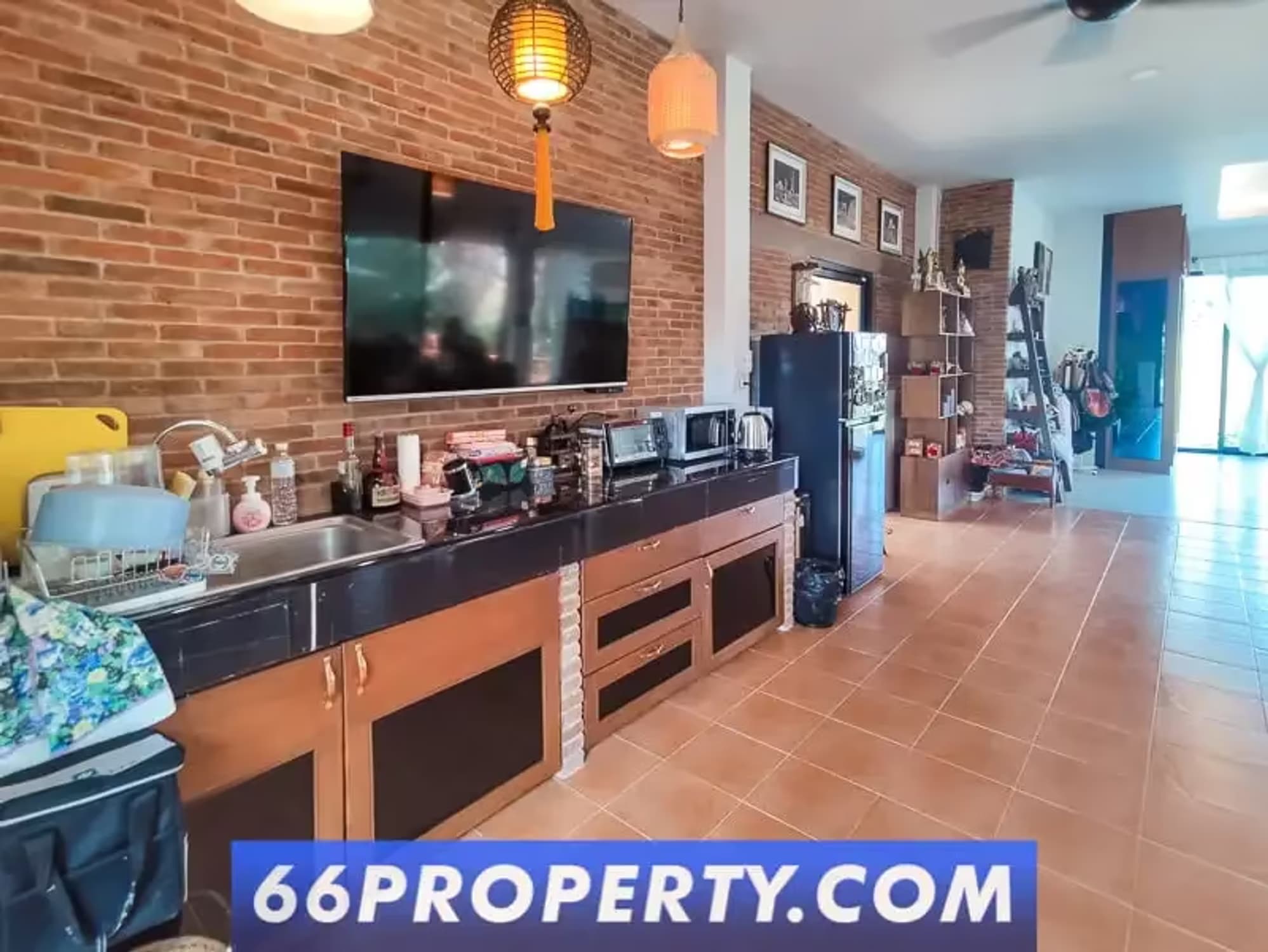 4 Bedroom House - Image 23