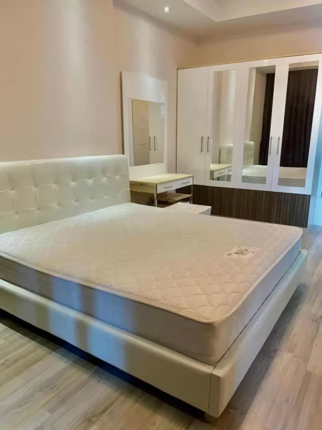 1 Bedroom Condo - Image 4