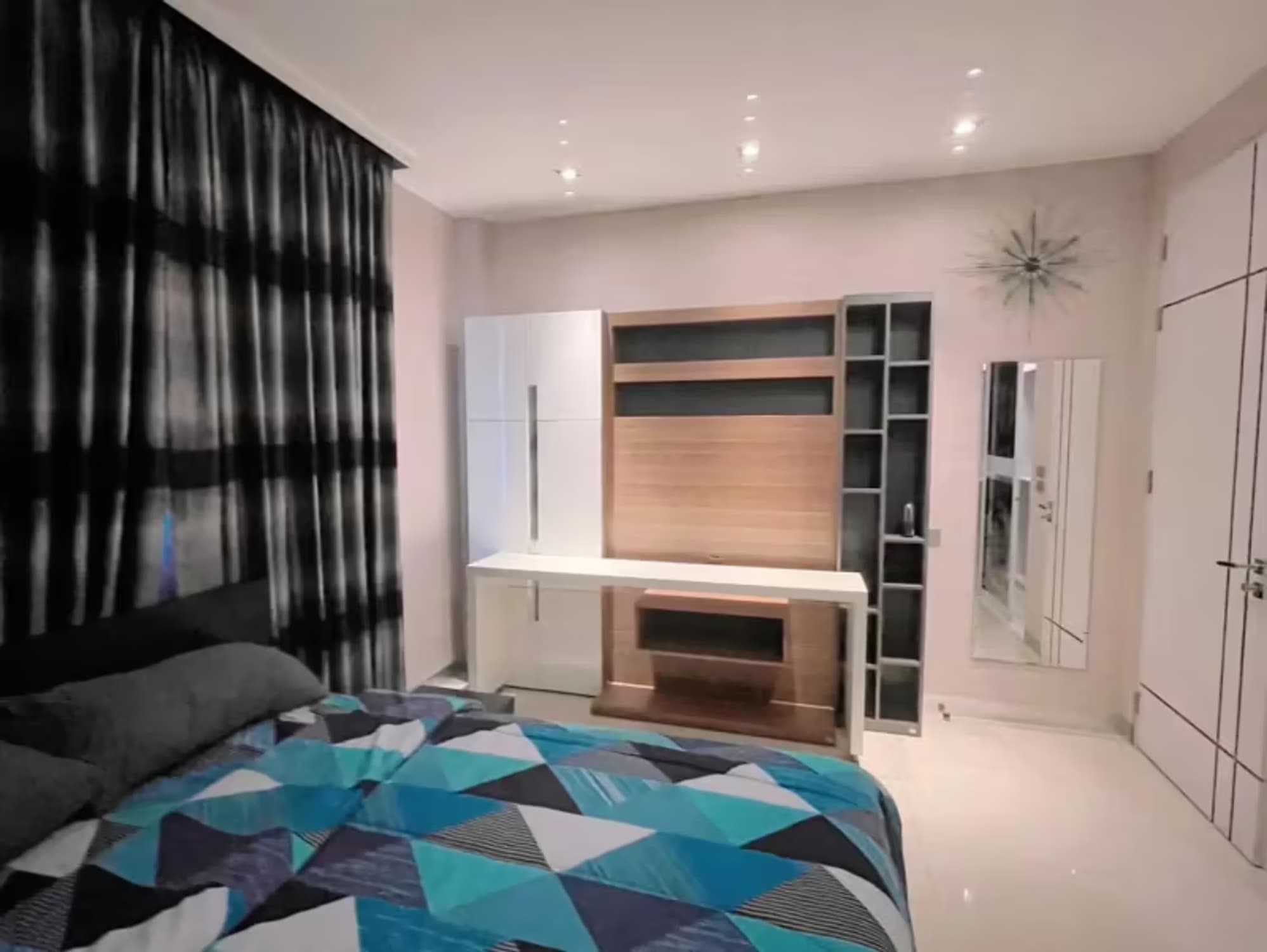 4 Bedroom House - Image 15