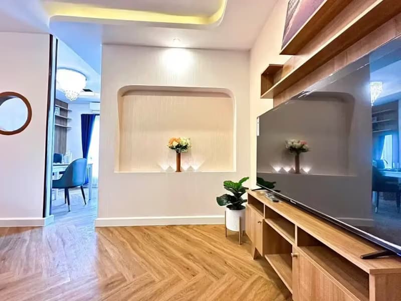 1 Bedroom Condo
