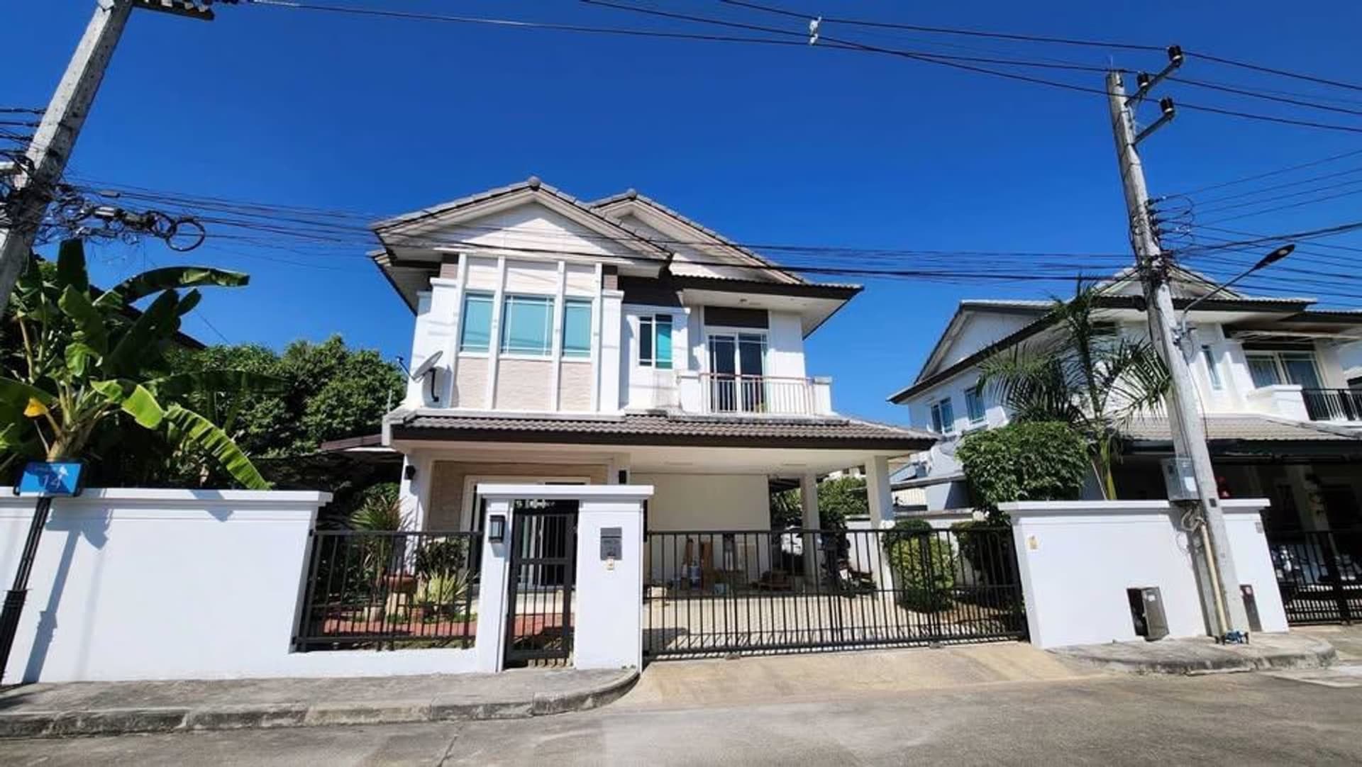3 Bed House for Rent in Mueang Chiang Mai - Image 1