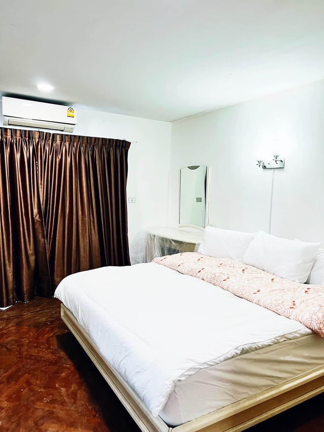 Condo for Rent at Wittayu Complex - Image 10