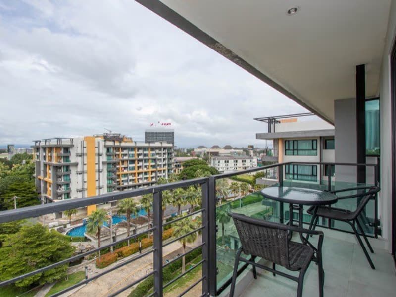 1 Bedroom Condo