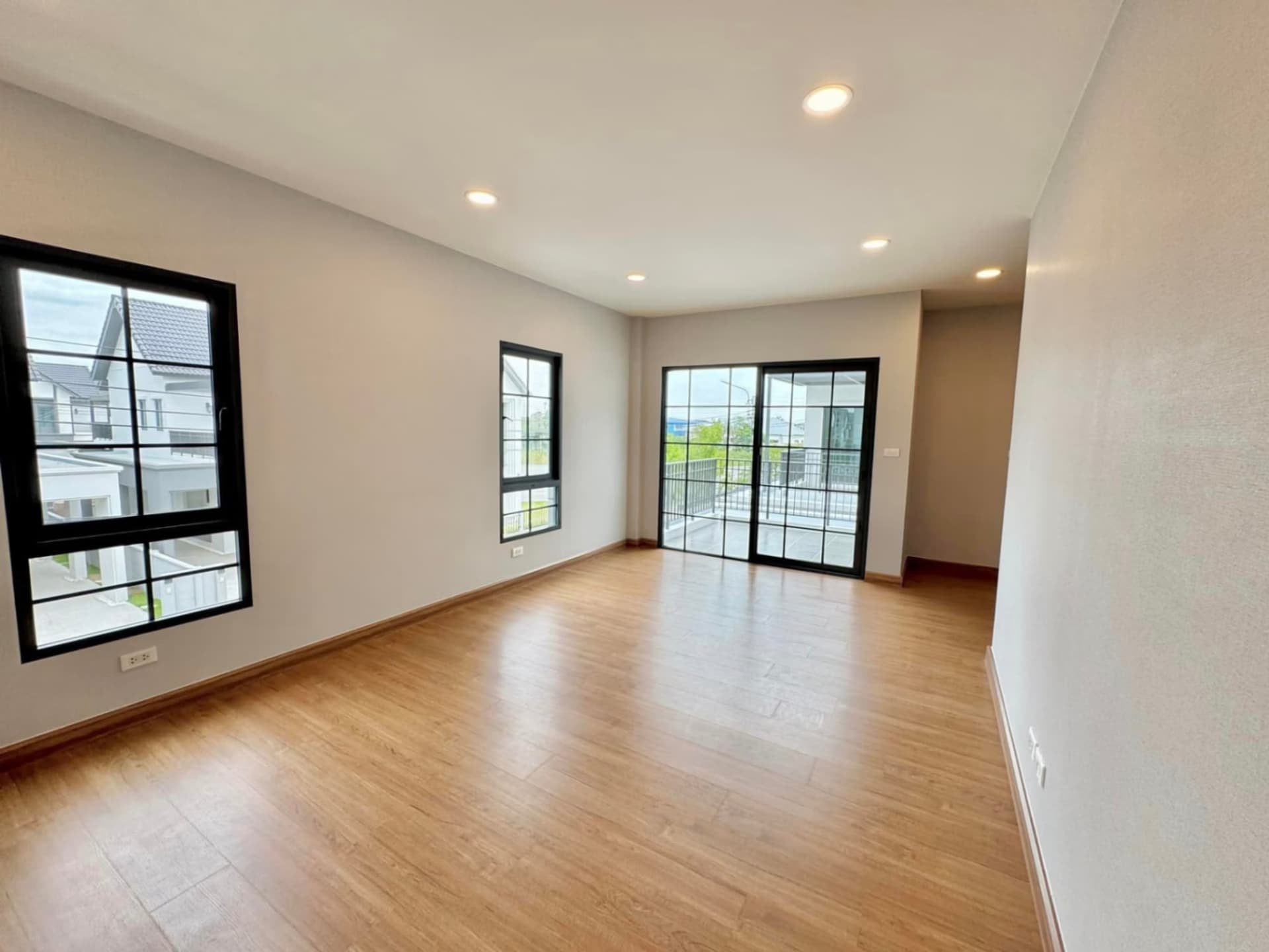 4 ห้องนอน บ้าน สำหรับ ขาย ใน Bang Phli, Samut Prakan - Image 22