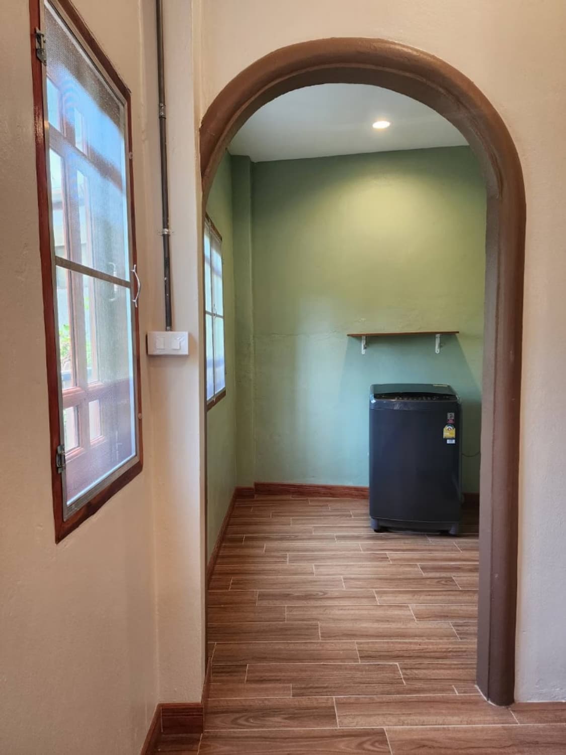 3 Bed House for Rent in Thon Buri - Image 8