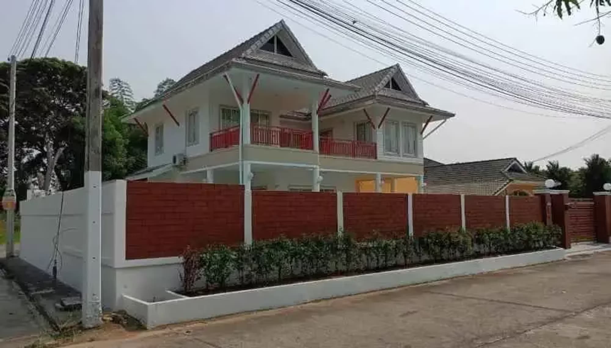 3 Bedroom House - Image 7