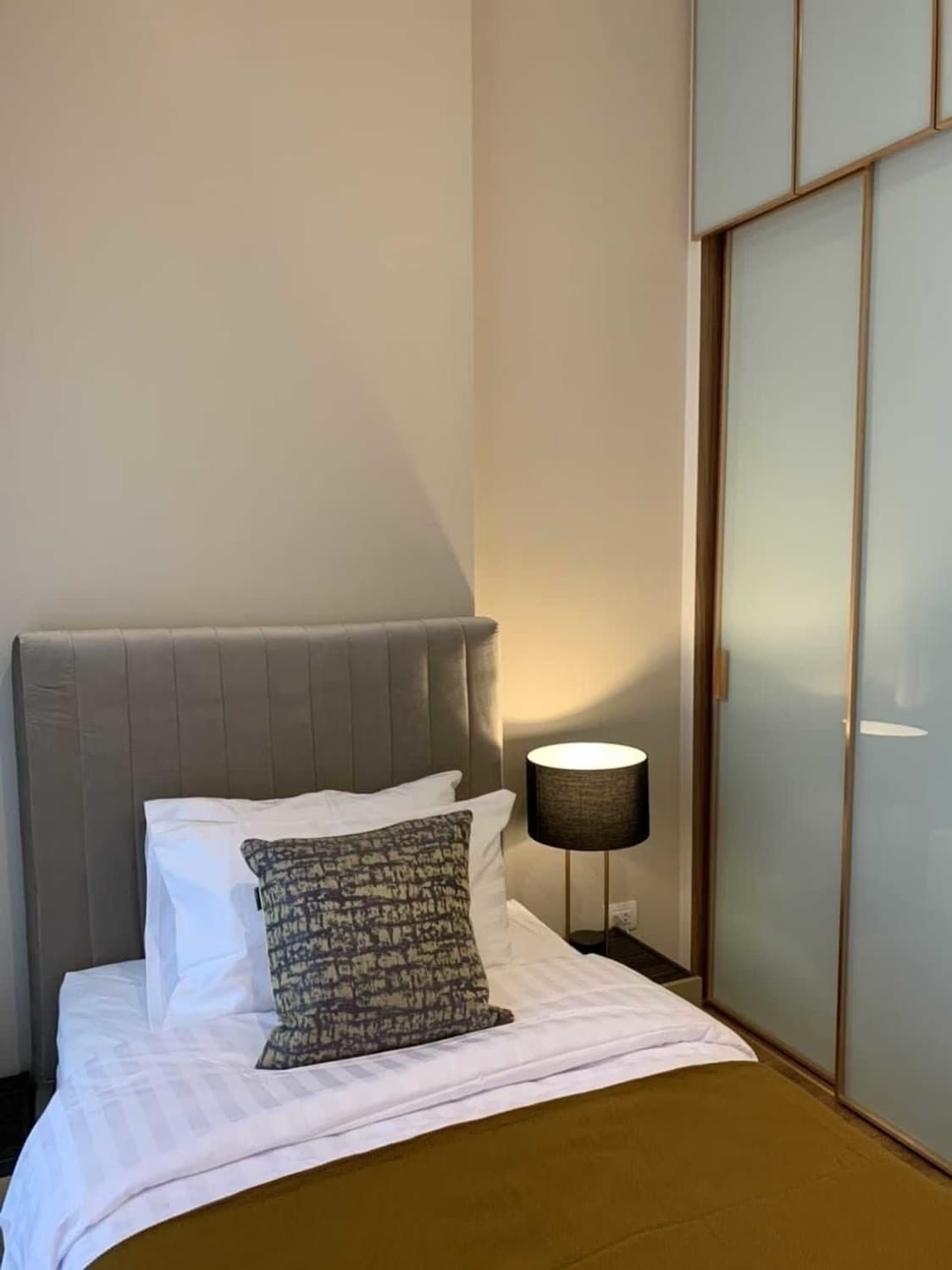 2 Bed Condo for Rent in Watthana - Image 9