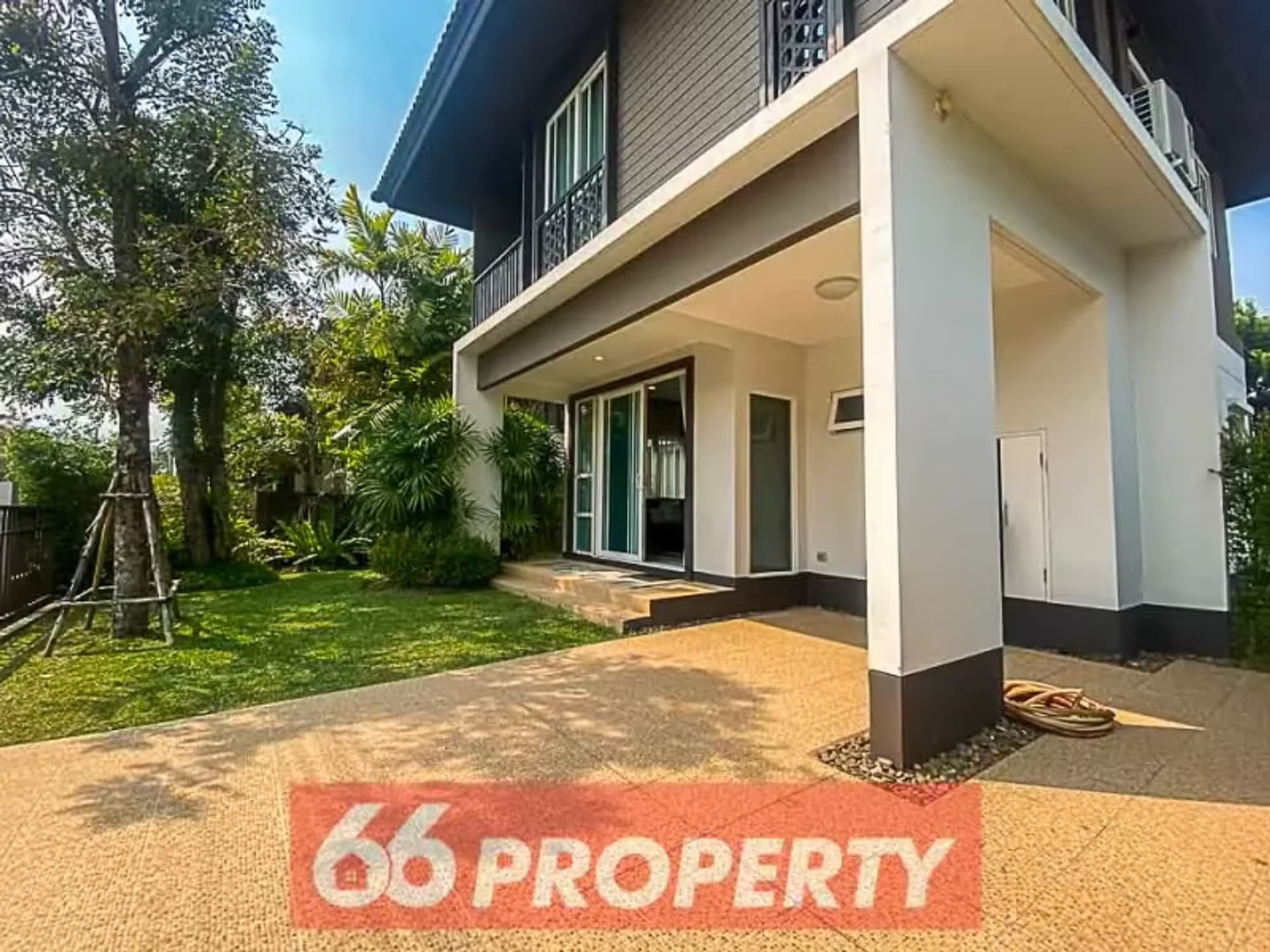 4 Bedroom House - Image 27