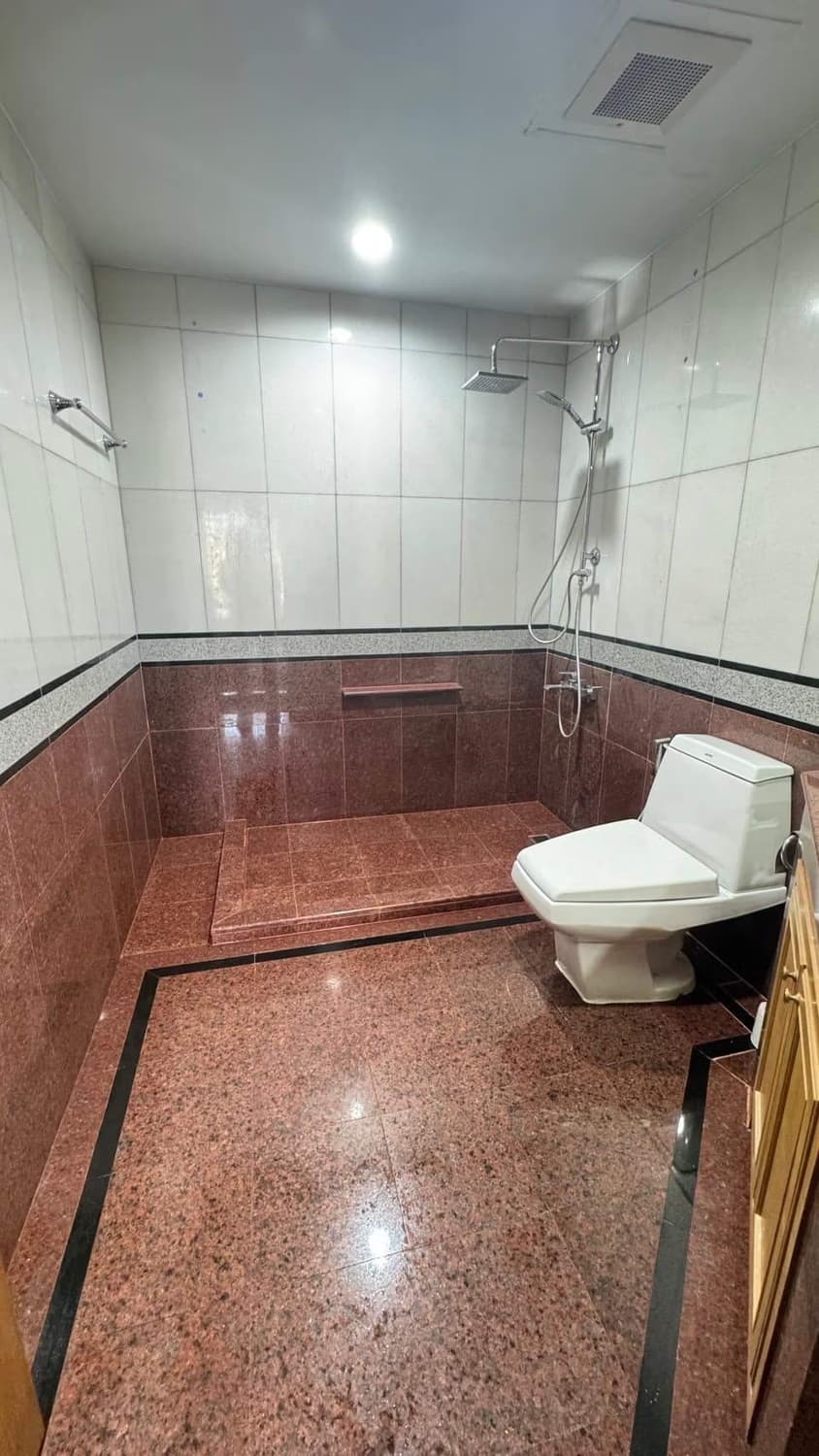 2 Bed Condo for Rent in Sathon - Image 10