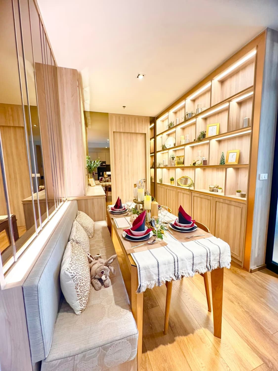 2 Bed Condo for Rent and Sale in Khlong Toei - Image 9