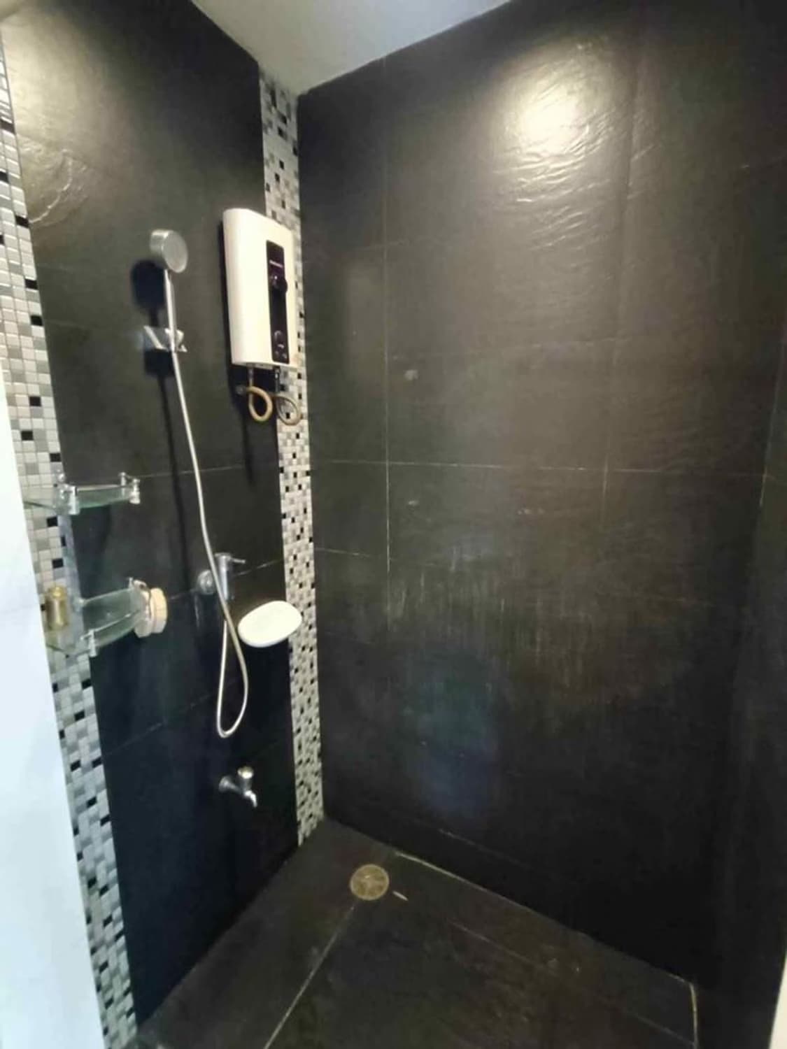 Condo for Sale at D65 Condominium - Image 4