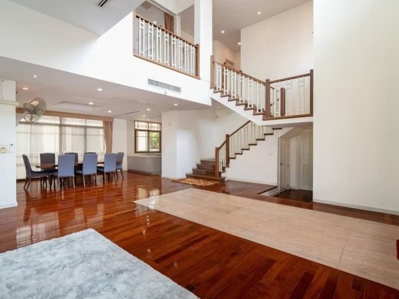 4 Bed House for Rent and Sale in Watthana