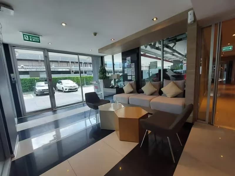 1 Bedroom Condo