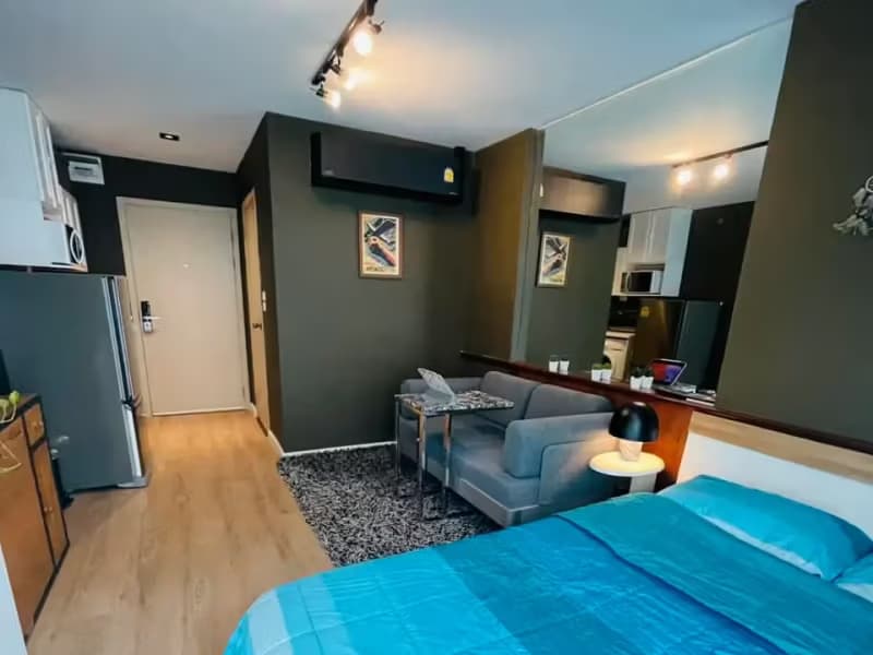 Studio for Rent in Phra Khanong