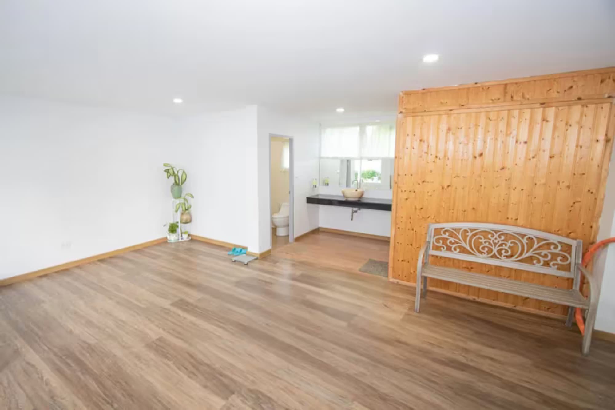 5 Bedroom House - Image 19