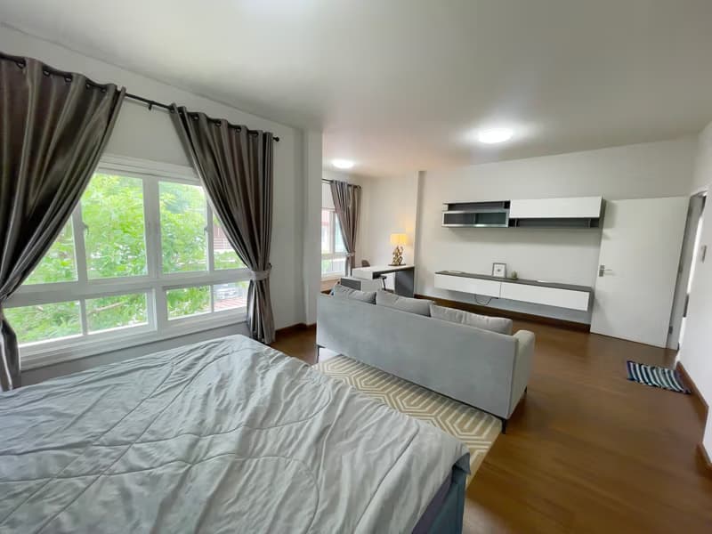 4 Bed House for Rent in San Kamphaeng