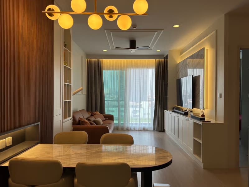 2 Bed Condo for Rent in Bang Rak