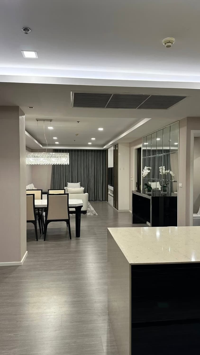 2 Bed Condo for Rent in Khlong Toei - Image 2