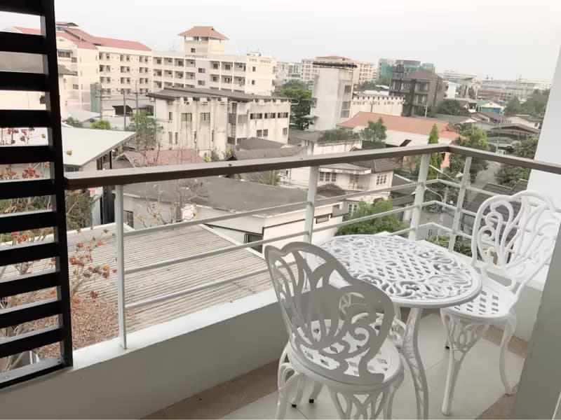 1 Bedroom Condo