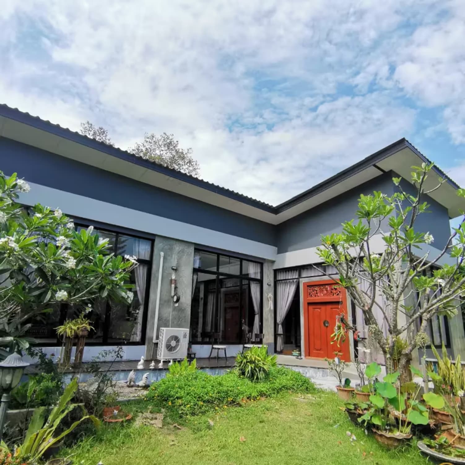 5 Bedroom House - Image 11