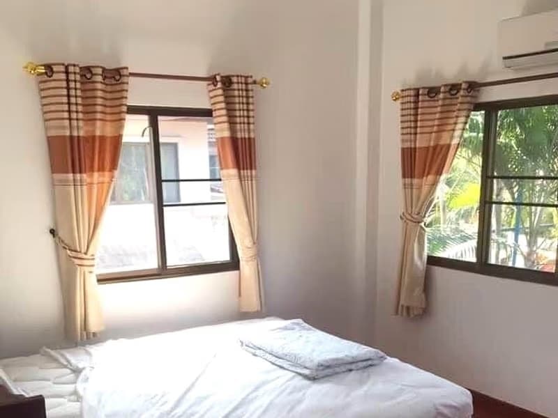 4 Bed House for Rent in San Sai District