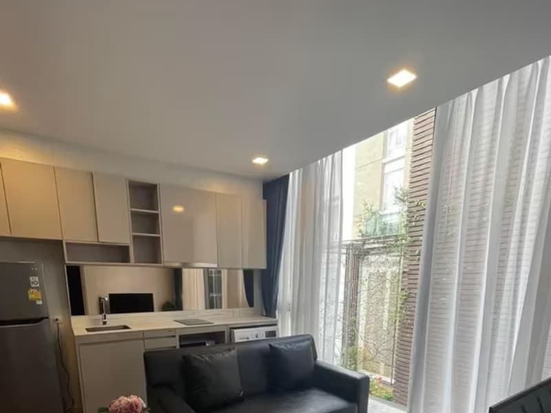 1 Bedroom Condo